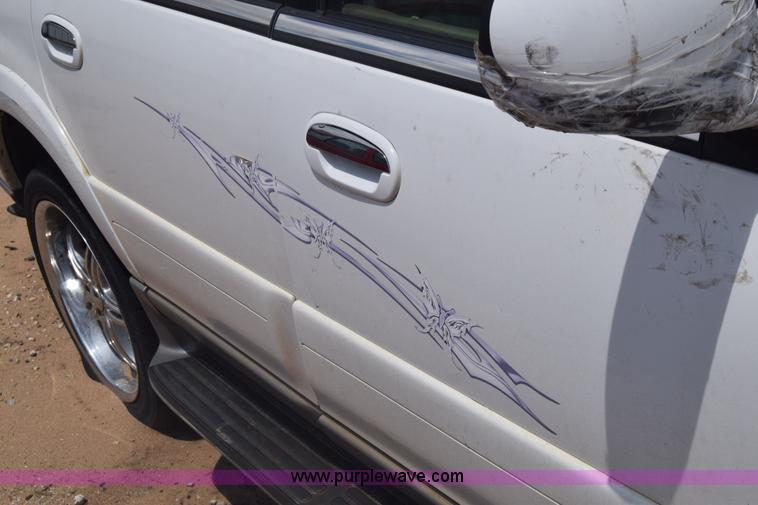 image for item K7406 2000 Lincoln Navigator SUV