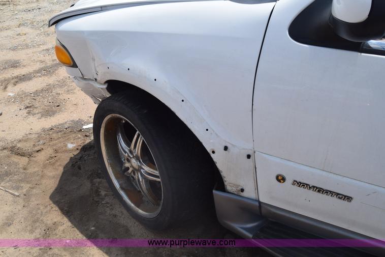 image for item K7406 2000 Lincoln Navigator SUV