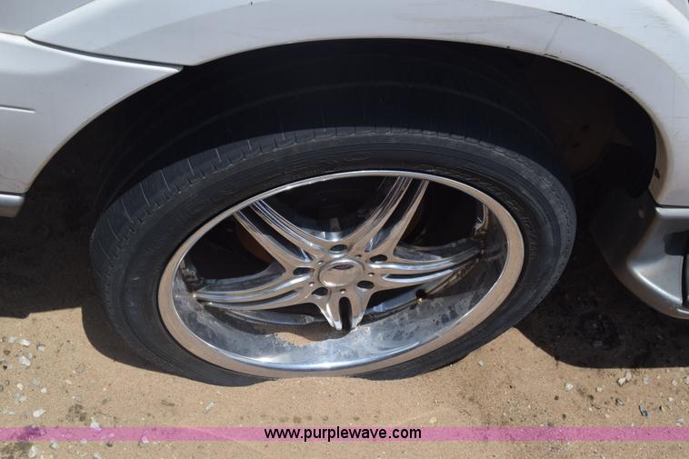 image for item K7406 2000 Lincoln Navigator SUV