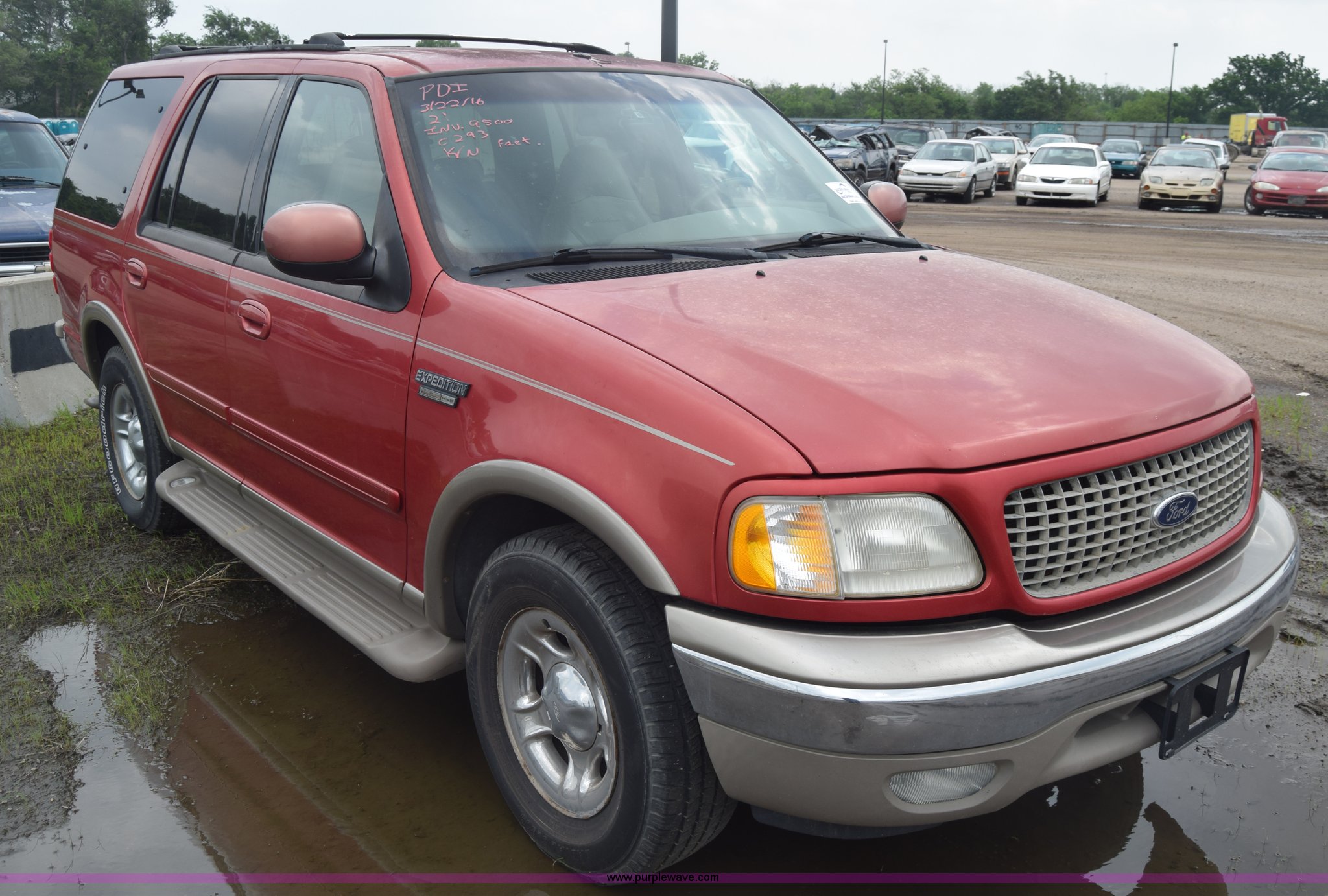 2000 Ford Expedition SUV in Wichita, KS Item K7350 sold Purple Wave