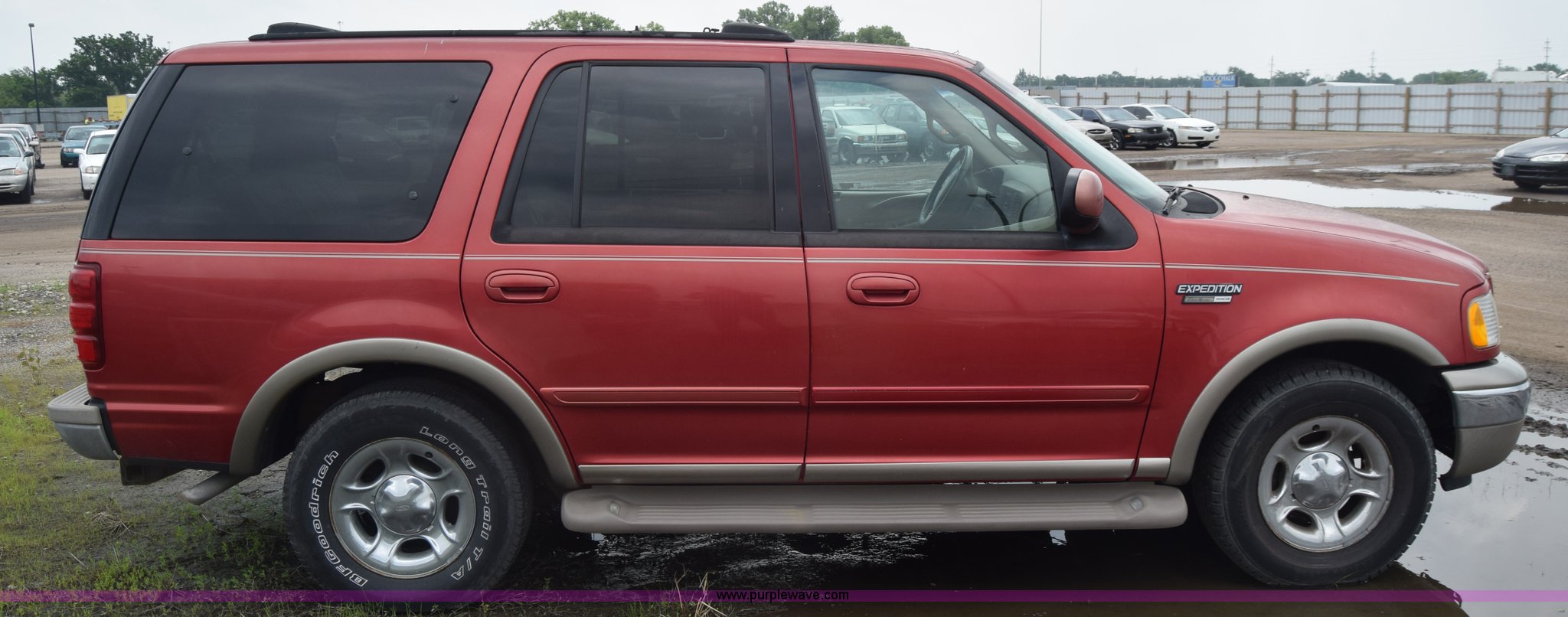 2000 Ford Expedition SUV in Wichita, KS Item K7350 sold Purple Wave