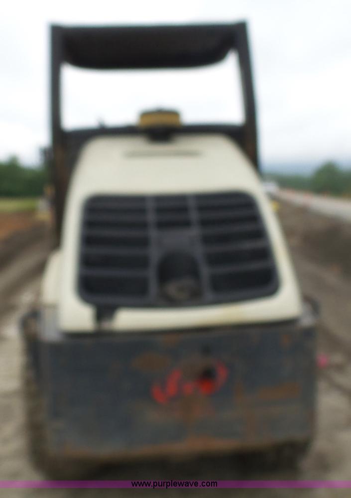 image for item K7143 2007 Ingersoll Rand SD77-DXTF vibratory sheeps foot roller