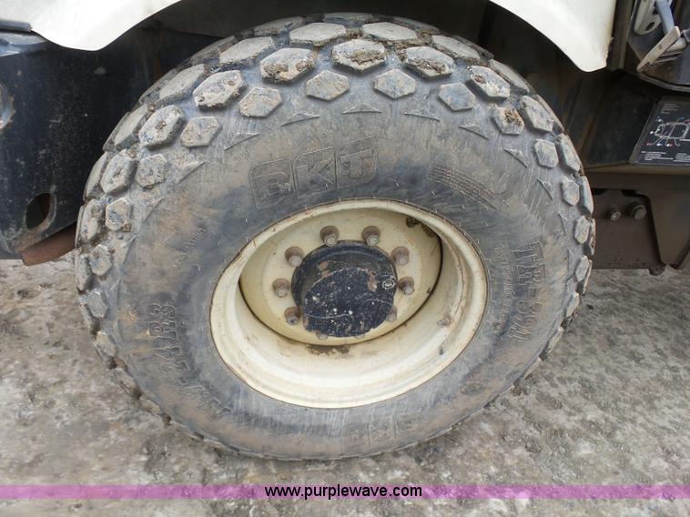 image for item K7143 2007 Ingersoll Rand SD77-DXTF vibratory sheeps foot roller