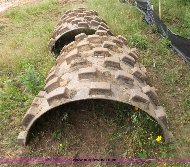 image for item K7143 2007 Ingersoll Rand SD77-DXTF vibratory sheeps foot roller