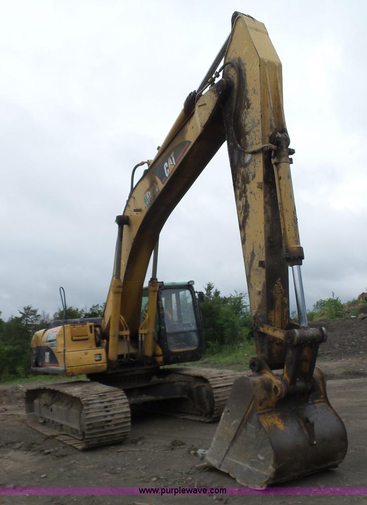 image for item K7144 2005 Caterpillar 330C L excavator