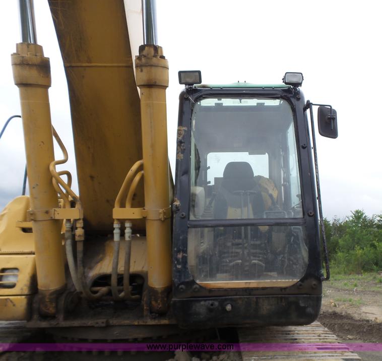 image for item K7144 2005 Caterpillar 330C L excavator