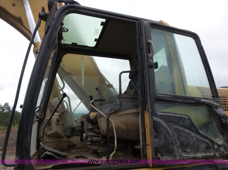 image for item K7144 2005 Caterpillar 330C L excavator