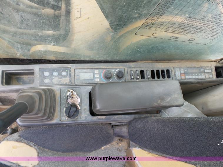 image for item K7144 2005 Caterpillar 330C L excavator