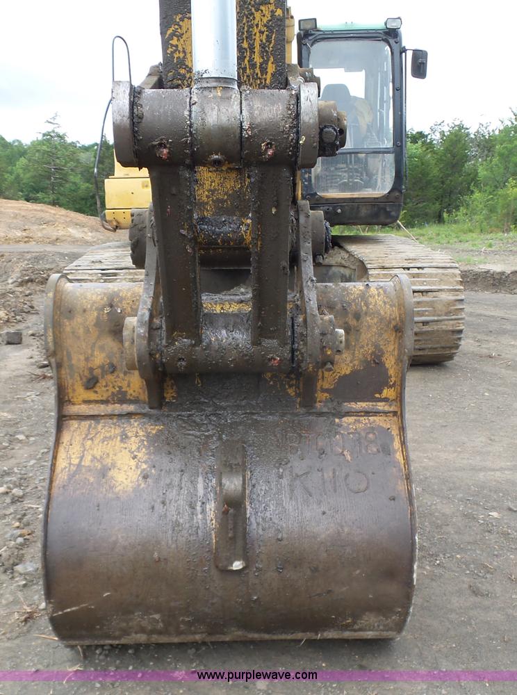 image for item K7144 2005 Caterpillar 330C L excavator