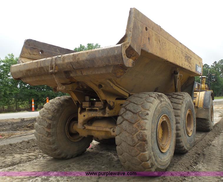 image for item K7146 1999 Caterpillar D400E Series II haul truck