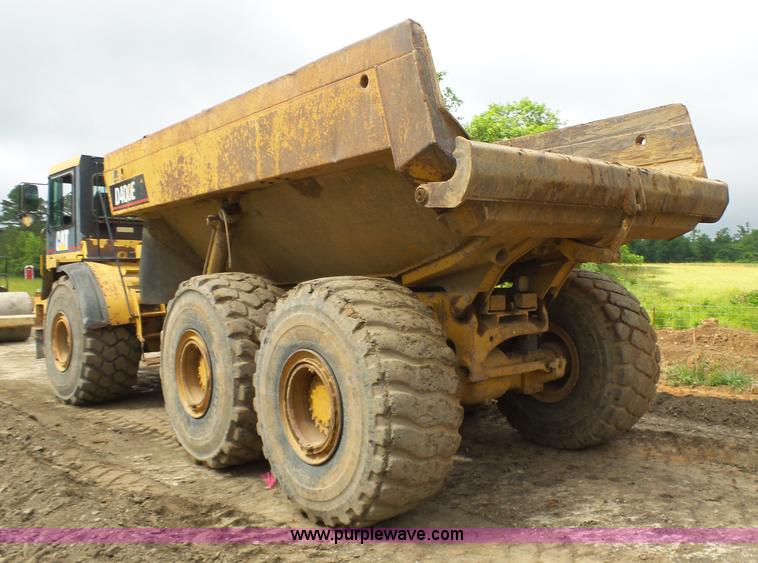 image for item K7146 1999 Caterpillar D400E Series II haul truck