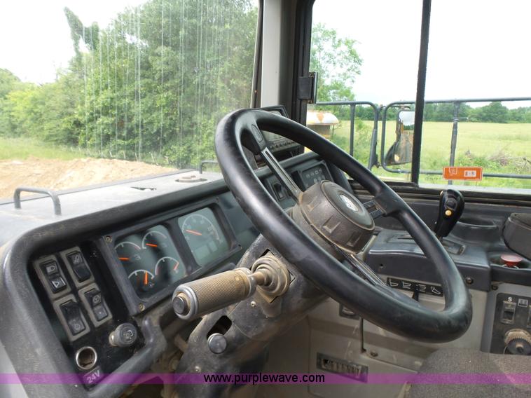 image for item K7146 1999 Caterpillar D400E Series II haul truck