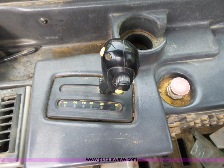 image for item K7146 1999 Caterpillar D400E Series II haul truck