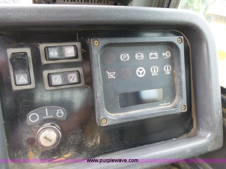 image for item K7146 1999 Caterpillar D400E Series II haul truck