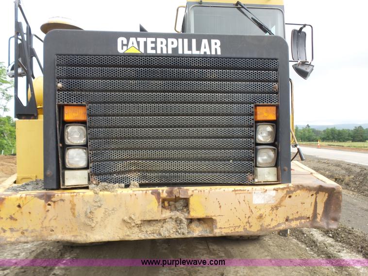 image for item K7146 1999 Caterpillar D400E Series II haul truck