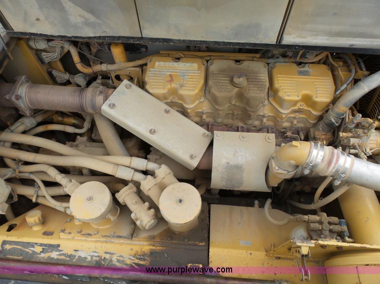 image for item K7146 1999 Caterpillar D400E Series II haul truck