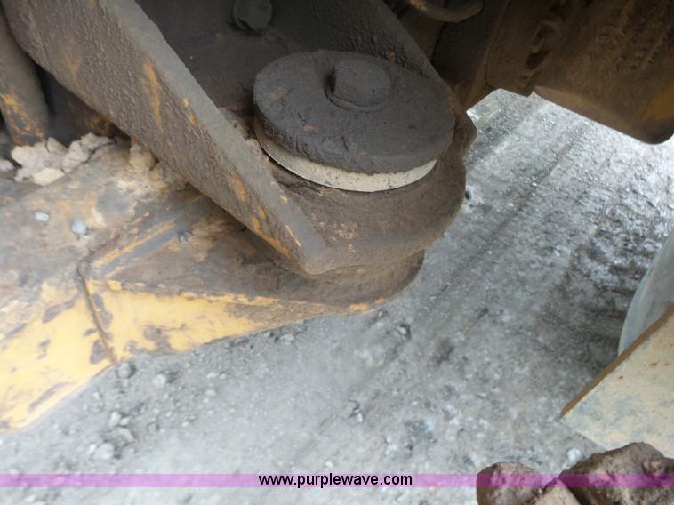 image for item K7146 1999 Caterpillar D400E Series II haul truck