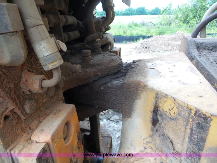 image for item K7146 1999 Caterpillar D400E Series II haul truck