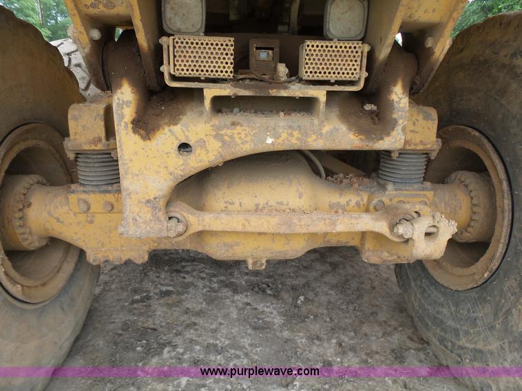 image for item K7146 1999 Caterpillar D400E Series II haul truck