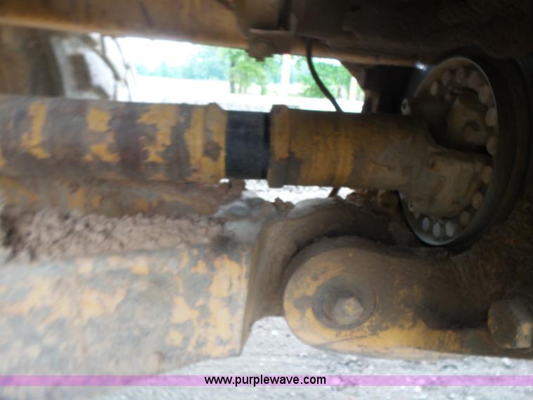 image for item K7146 1999 Caterpillar D400E Series II haul truck