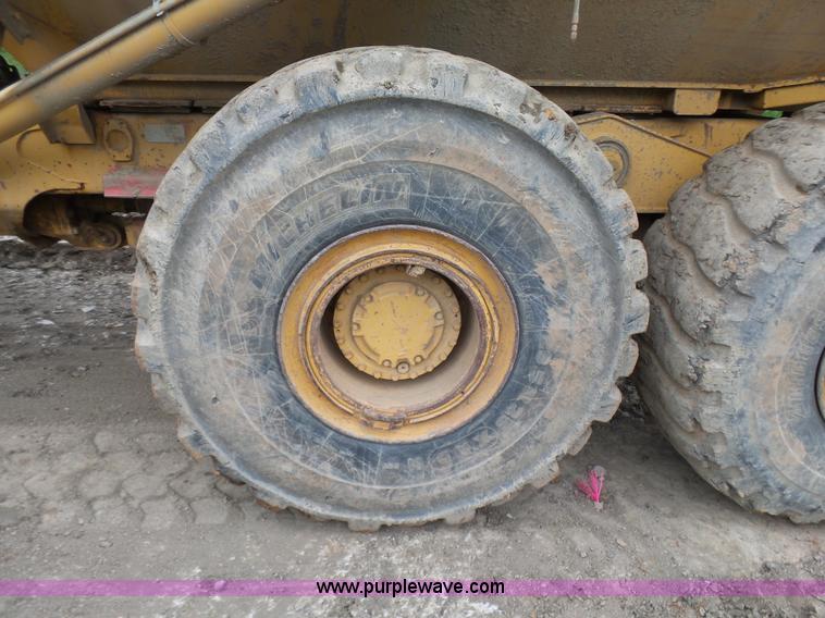 image for item K7146 1999 Caterpillar D400E Series II haul truck