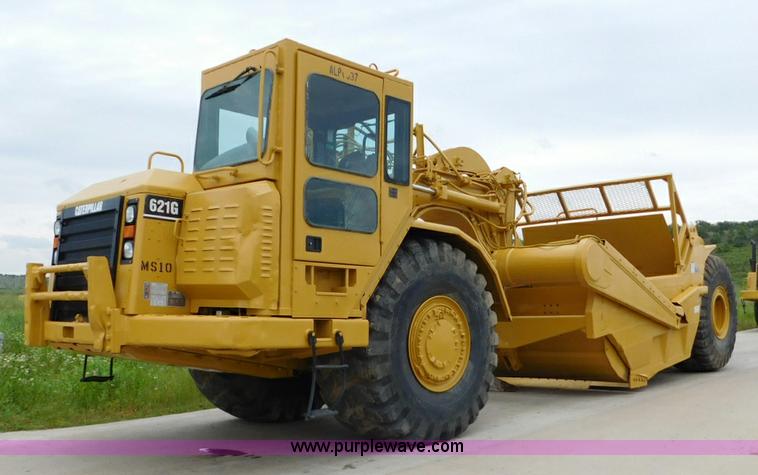 image for item K7150 2001 Caterpillar 621G conventional scraper