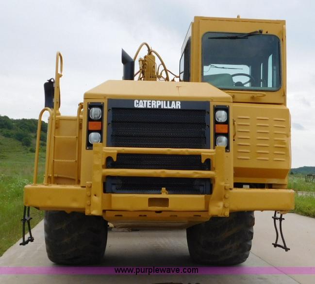 image for item K7150 2001 Caterpillar 621G conventional scraper