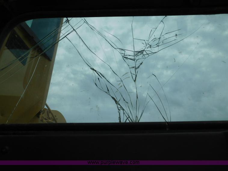 image for item K7150 2001 Caterpillar 621G conventional scraper