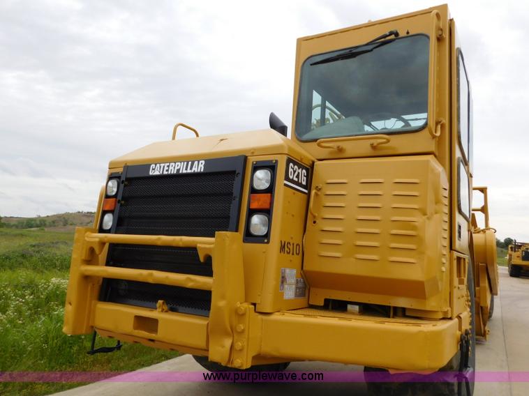 image for item K7150 2001 Caterpillar 621G conventional scraper