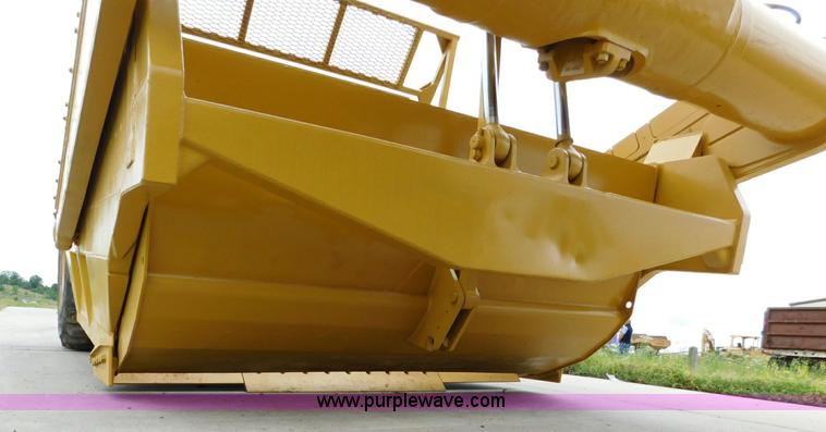 image for item K7150 2001 Caterpillar 621G conventional scraper