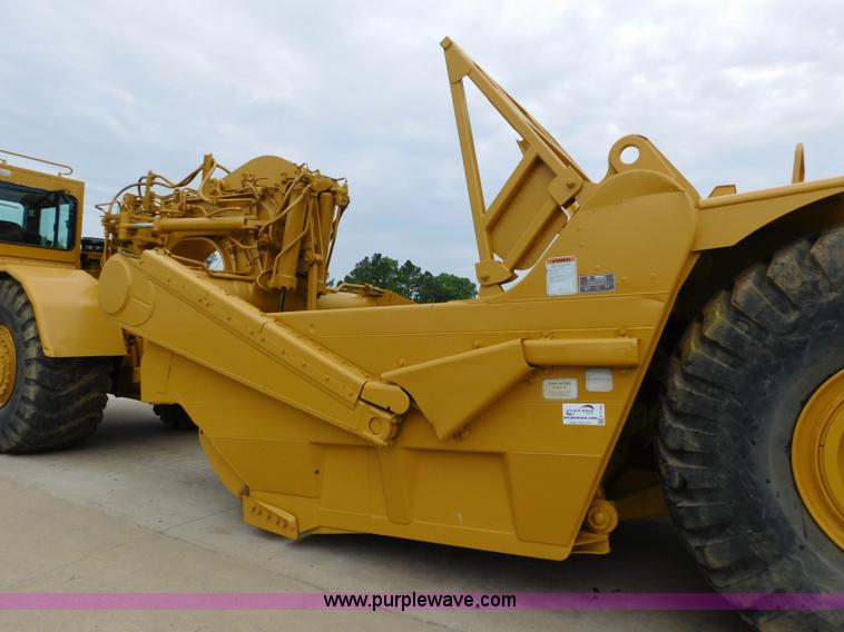 image for item K7150 2001 Caterpillar 621G conventional scraper