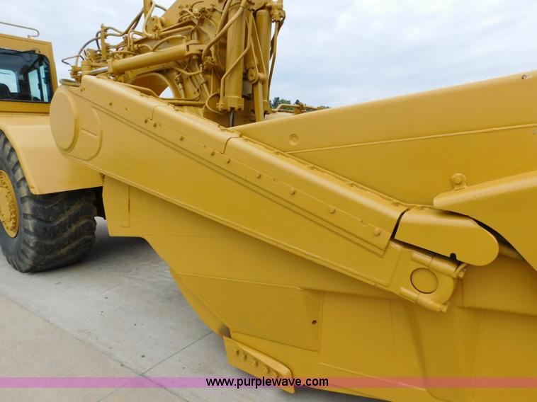 image for item K7150 2001 Caterpillar 621G conventional scraper