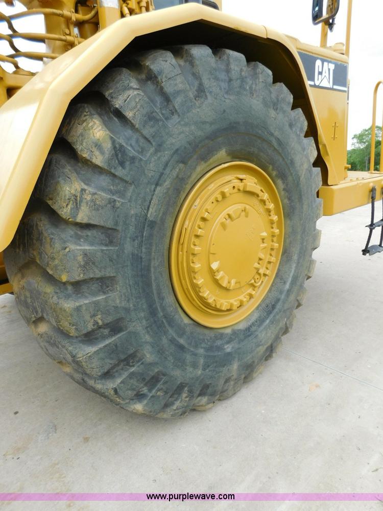 image for item K7150 2001 Caterpillar 621G conventional scraper