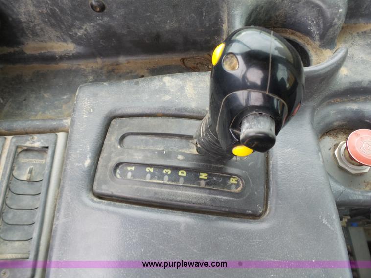 image for item K7153 1999 Caterpillar D400E Series II articulated haul truck