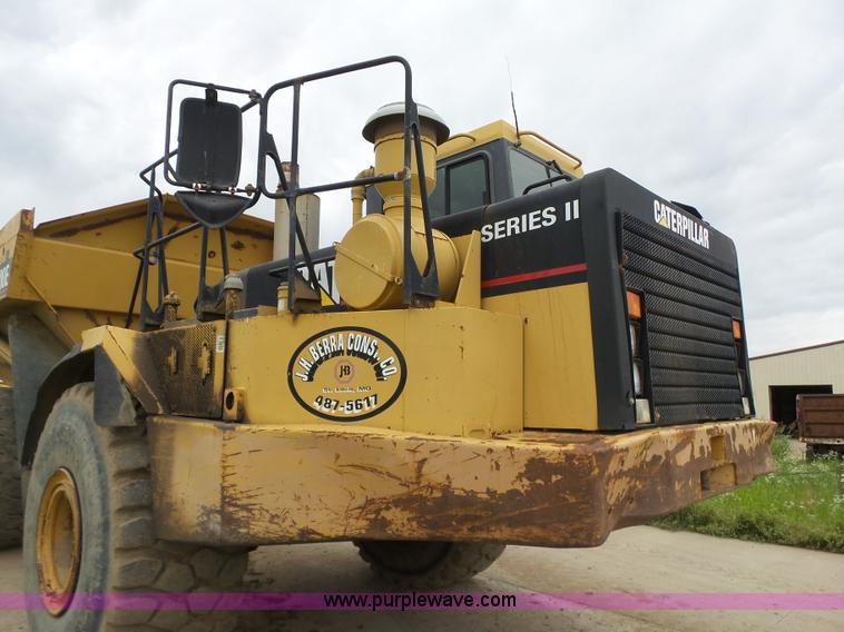 image for item K7153 1999 Caterpillar D400E Series II articulated haul truck