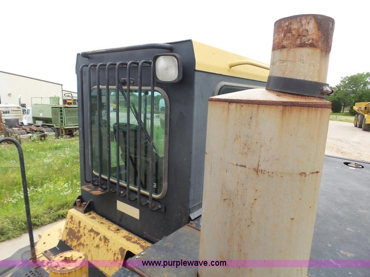 image for item K7153 1999 Caterpillar D400E Series II articulated haul truck