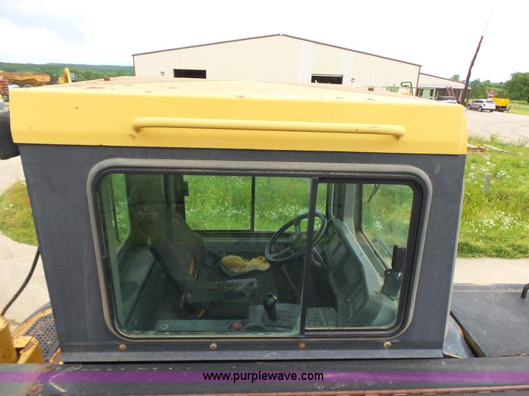 image for item K7153 1999 Caterpillar D400E Series II articulated haul truck