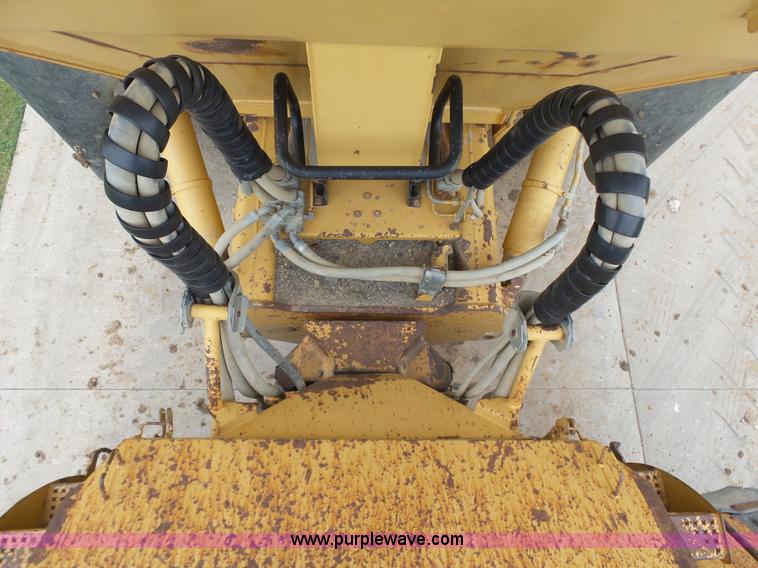 image for item K7153 1999 Caterpillar D400E Series II articulated haul truck