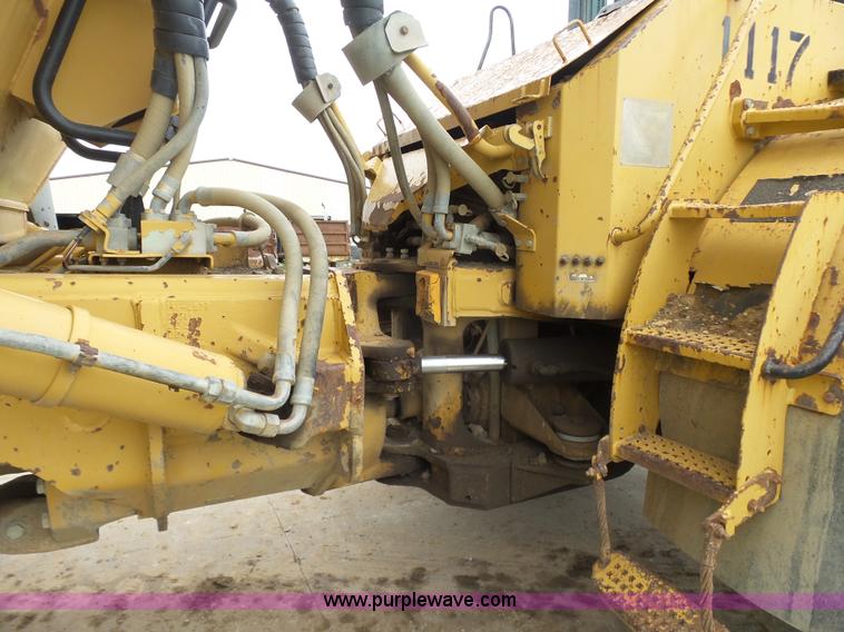 image for item K7153 1999 Caterpillar D400E Series II articulated haul truck