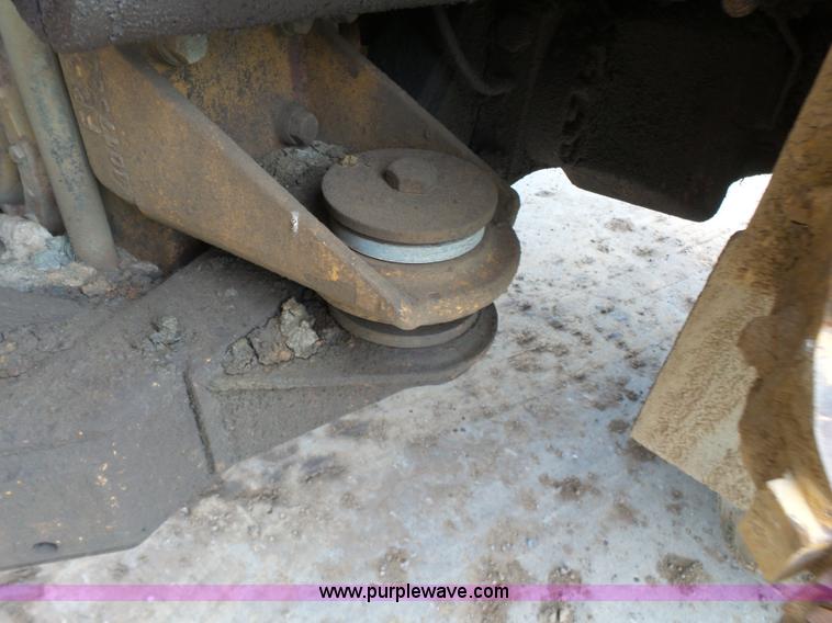 image for item K7153 1999 Caterpillar D400E Series II articulated haul truck