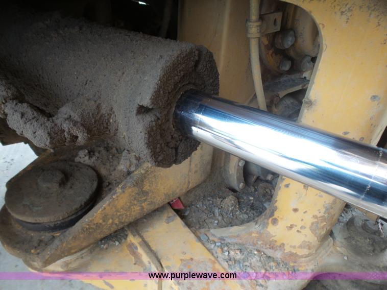 image for item K7153 1999 Caterpillar D400E Series II articulated haul truck