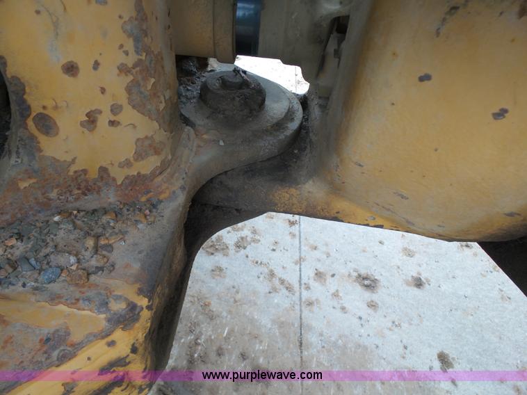 image for item K7153 1999 Caterpillar D400E Series II articulated haul truck