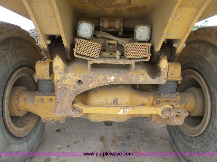 image for item K7153 1999 Caterpillar D400E Series II articulated haul truck