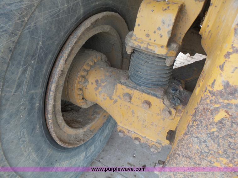 image for item K7153 1999 Caterpillar D400E Series II articulated haul truck