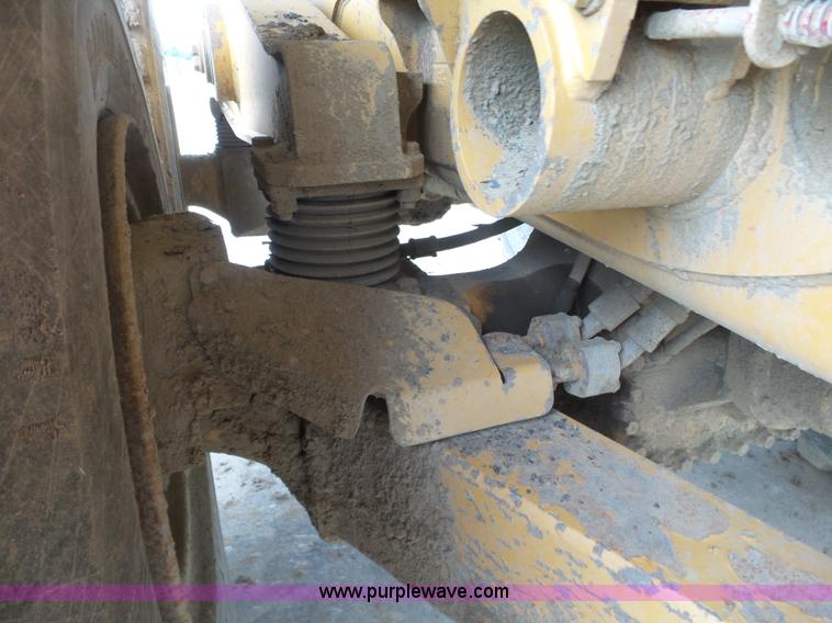 image for item K7153 1999 Caterpillar D400E Series II articulated haul truck