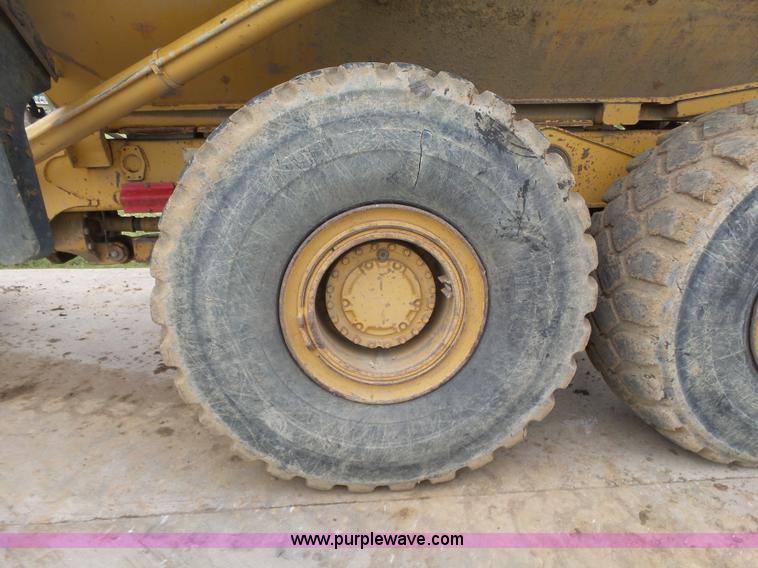 image for item K7153 1999 Caterpillar D400E Series II articulated haul truck