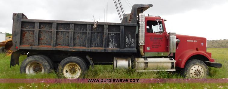 image for item K7154 1994 Western Star 4900 dump truck