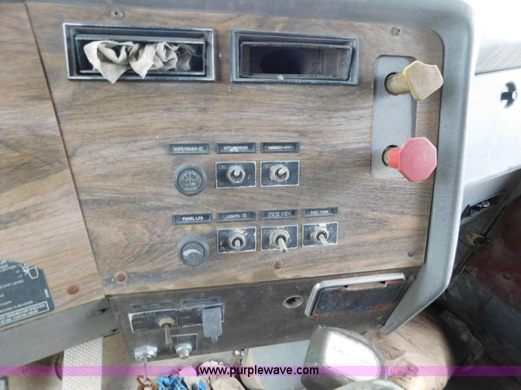 image for item K7154 1994 Western Star 4900 dump truck