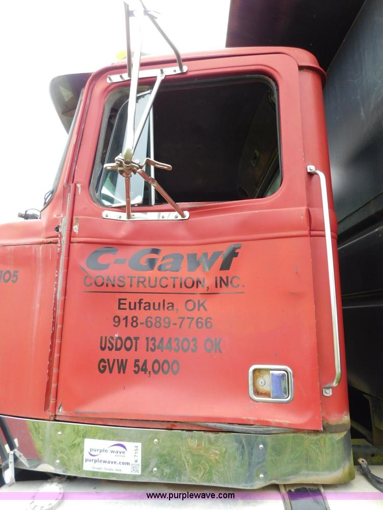 image for item K7154 1994 Western Star 4900 dump truck