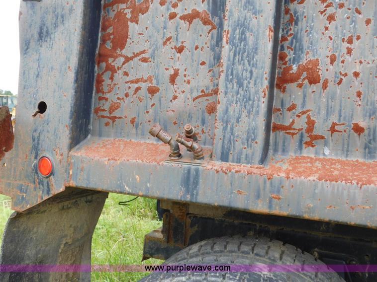 image for item K7154 1994 Western Star 4900 dump truck